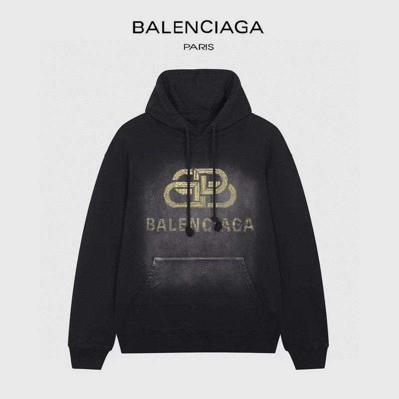 Side profile view of Balenciaga luxury piece style No.318