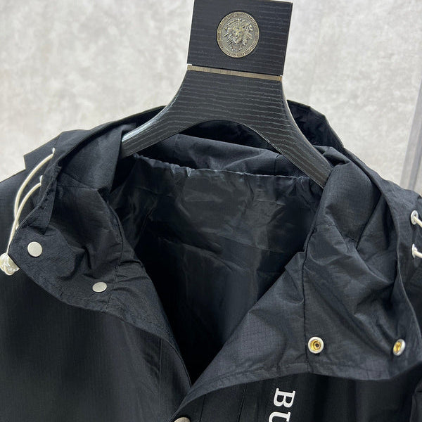 Back view of Burberry luxury piece style No.419