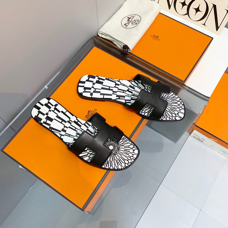 Hermes sandals Style 195 - back heel detail