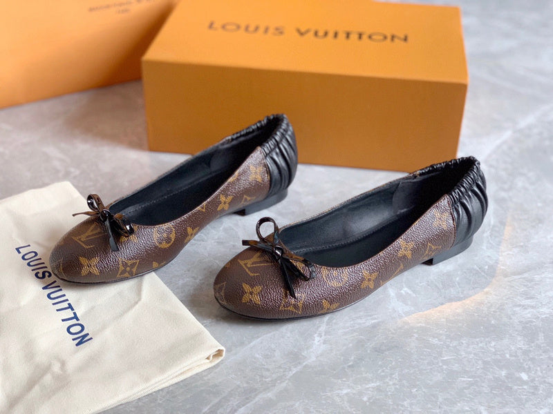Close-up detail view of Louis Vuitton luxury piece style No.052