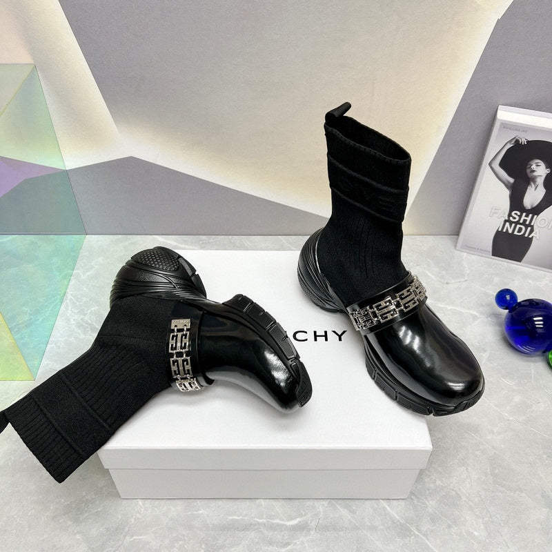 Givenchy shoes Style 163 - sole and craftsmanship detail