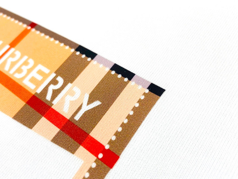 Styling view of Burberry luxury piece style No.267