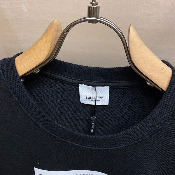 Three-quarter angle view of Burberry luxury piece style No.374