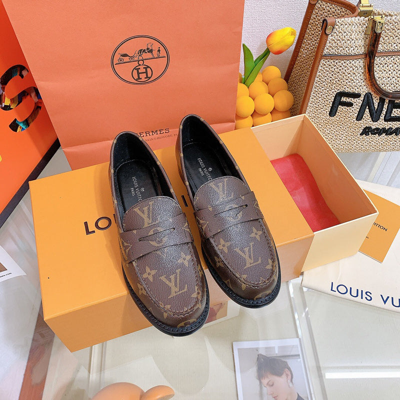 Louis Vuitton shoes Style 424 - side profile detail