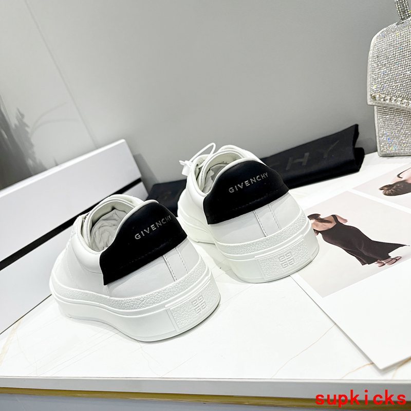 Givenchy shoes Style 100 - back heel detail