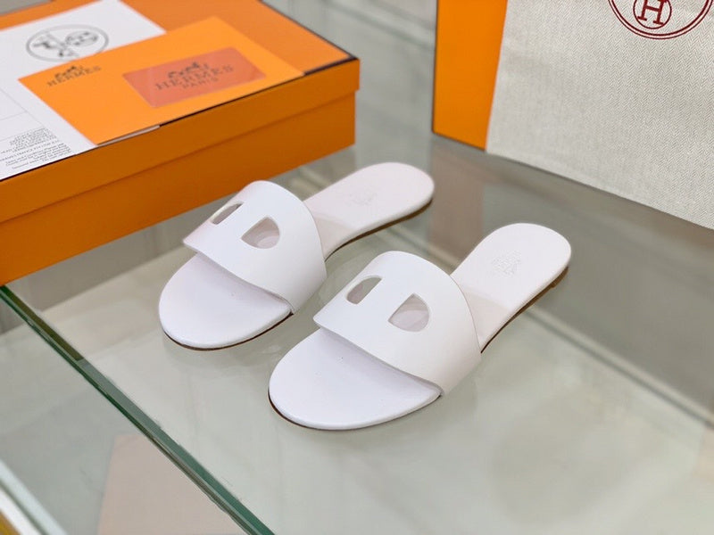 Hermes shoes Style 372 - close-up of luxury comfort fit