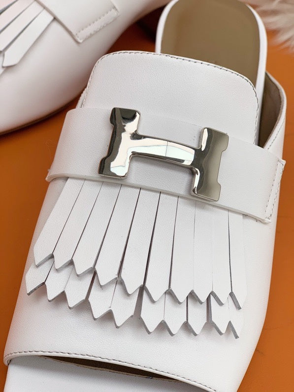 Hermes shoes Style 391 - top view showing design
