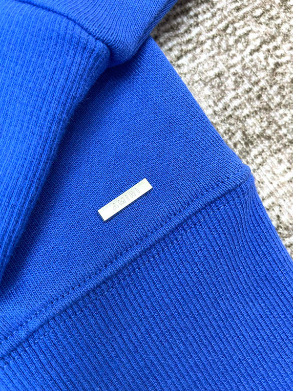 Front view of Amiri luxury piece style No.033