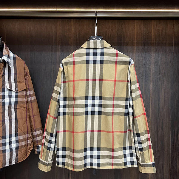 Back view of Burberry luxury piece style No.381