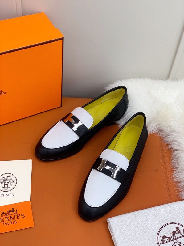 Hermès Tan Pointed-Toe Stiletto Heels - Lifestyle Styling Shot