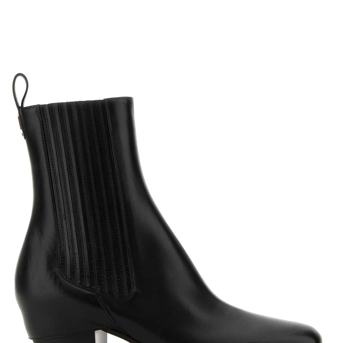 Fendi boots & booties luxury designer piece front view