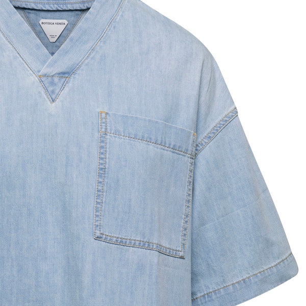 Close-up of Bottega Veneta tee shirts hardware and fine stitching