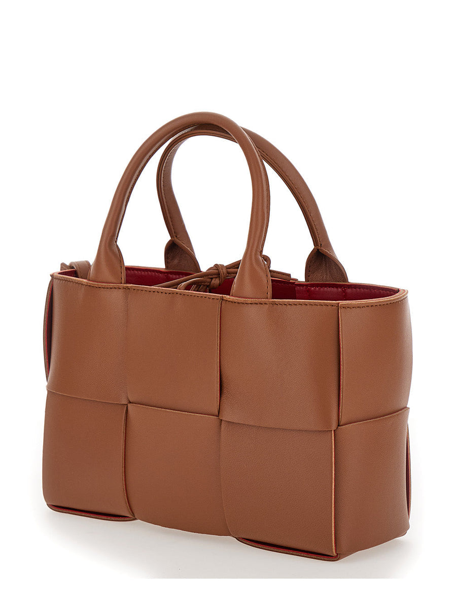 Bottega Veneta premium shoulder bags detail and craftsmanship close-up