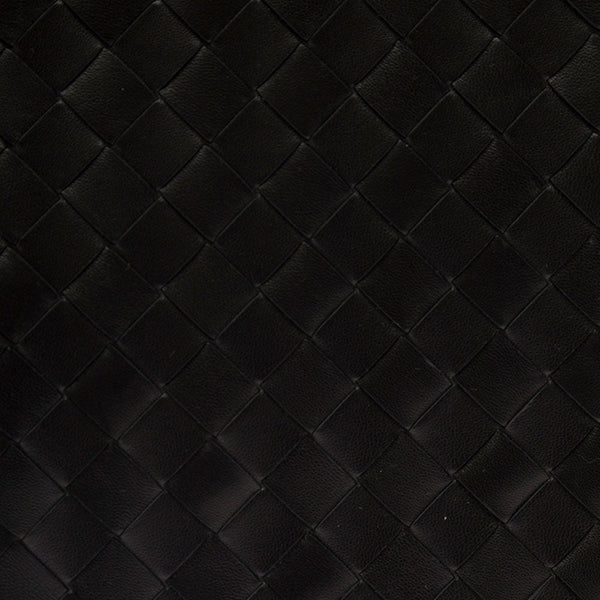 Bottega Veneta Bags? Bottega Veneta Women Black Pouch With Braided Motif In Nappa Leather With Zip Woman Luxury Designer Leather Handbag