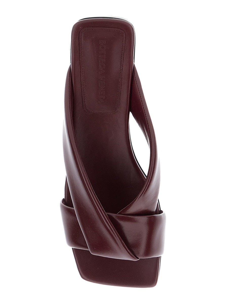 Bottega Veneta Shoes Bottega Veneta Women 'Cushion Lux' Bordeaux Sandals With Square Toe In Leather Woman Comfortable Everyday Designer Shoes