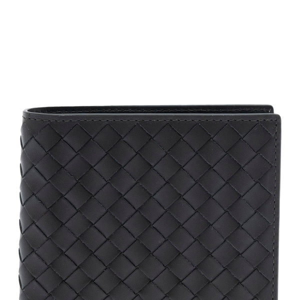 Bottega Veneta Wallets? Bottega Veneta Men Green Bi-Fold Wallet With Intrecciato Motif And Embossed Logo Lettering On The Inside In Leather Man Elegant Everyday Leather Wallet