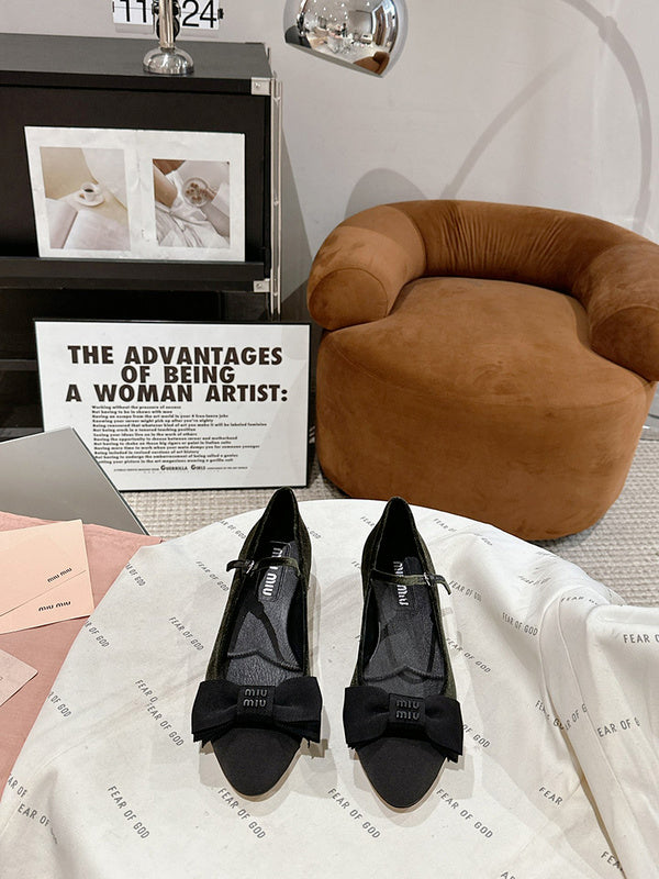 Styling view of Miu Miu luxury piece style No.096