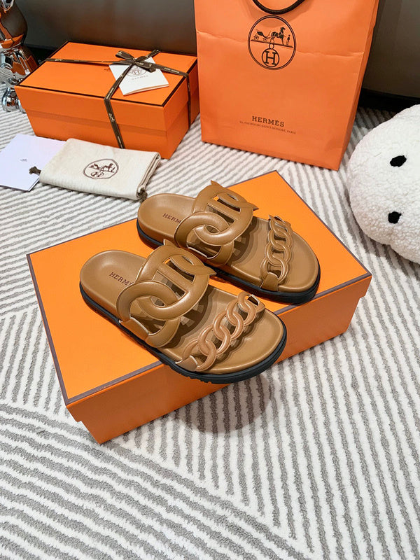 Hermes sandals Style 212 - sole and craftsmanship detail