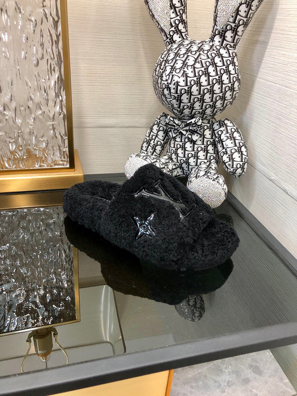 Louis Vuitton shoes Style 324 - interior and comfort detail