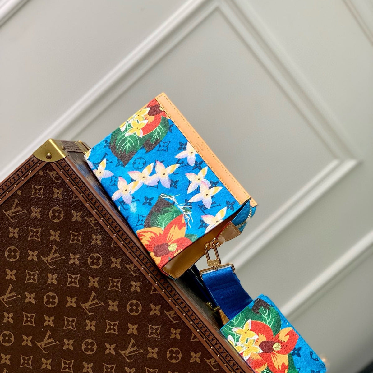 Louis Vuitton Wallets- Louis Vuitton Lou Gaston Wearable Wallet Compact Luxury Card Wallet