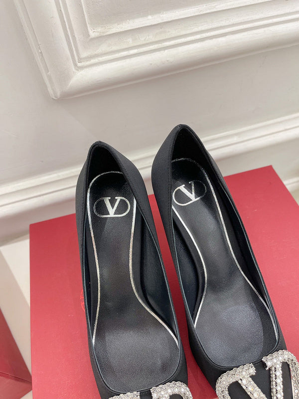 Styling view of Valentino Garavani luxury piece style No.220
