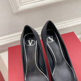 Styling view of Valentino Garavani luxury piece style No.220
