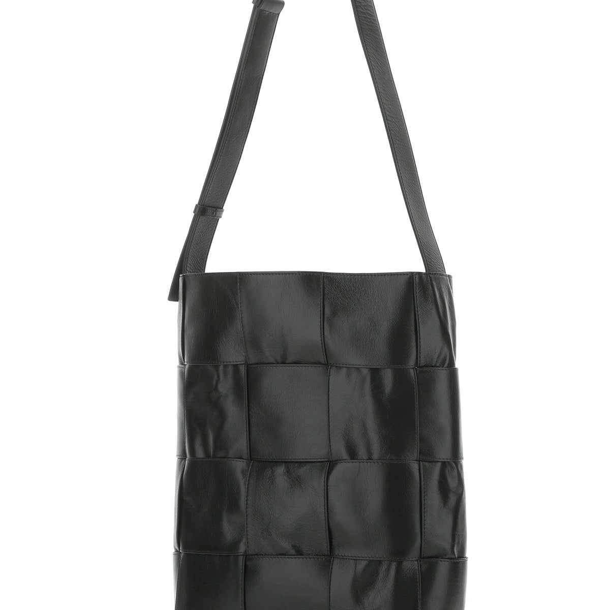 Bottega Veneta premium shoulder bags detail and craftsmanship close-up