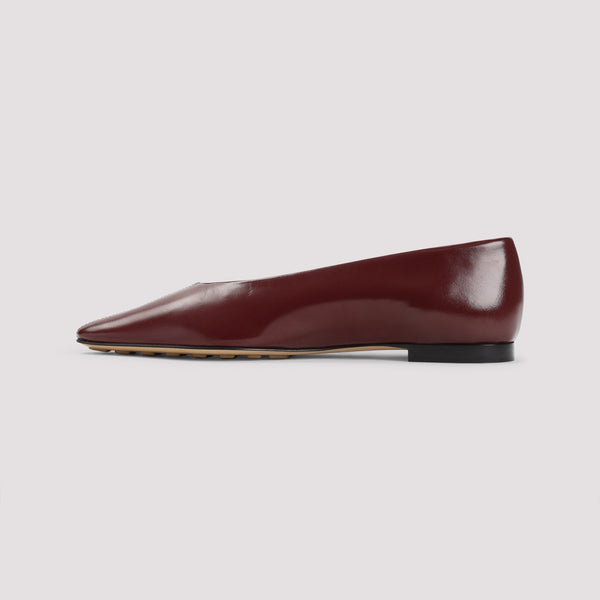 Bottega Veneta premium slides detail and craftsmanship close-up