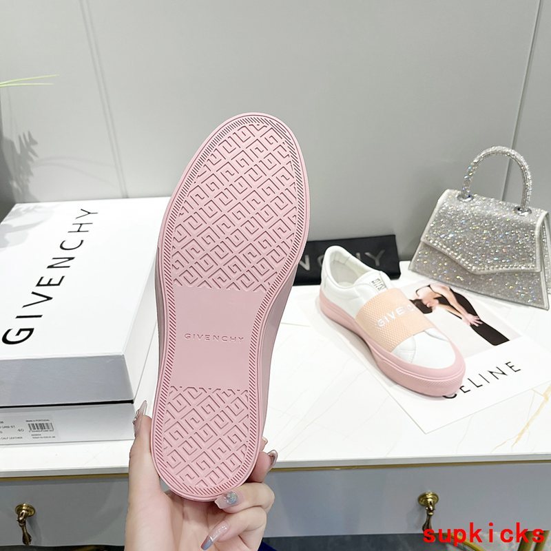 Givenchy shoes Style 092 - logo and branding close-up