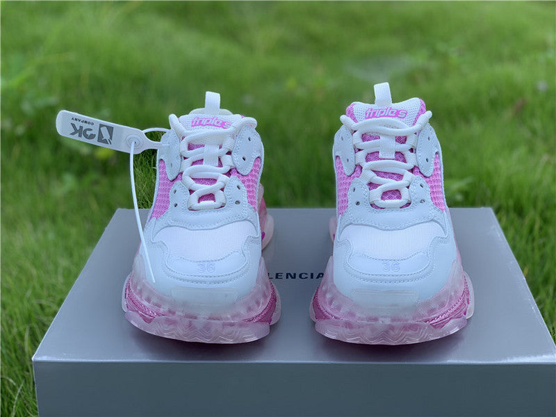 Balenciaga shoes Style 386 - close-up of iconic logo design