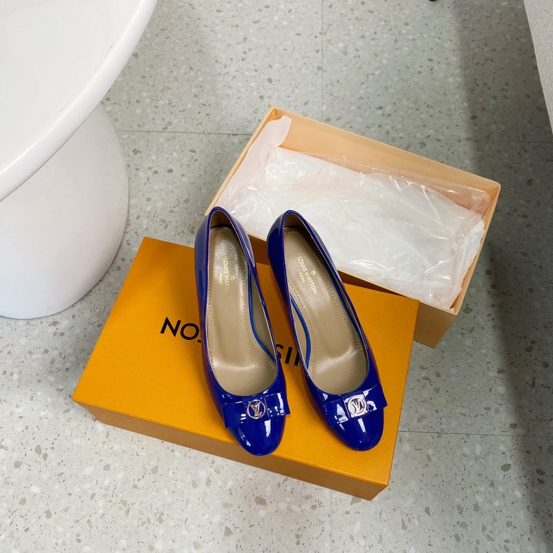 Louis Vuitton shoes front view designer style