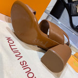 Full silhouette view of Louis Vuitton luxury piece style No.050