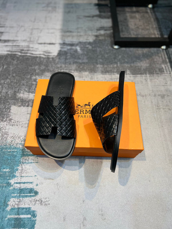 Hermes shoes Style 024 - sole and craftsmanship detail