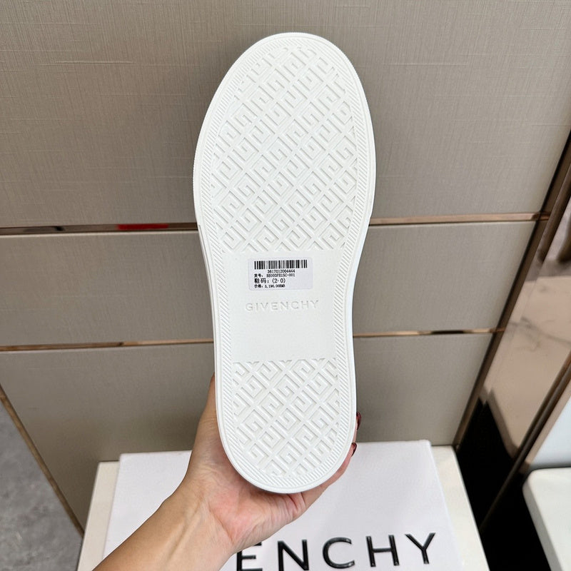 Givenchy shoes Style 136 - side profile detail