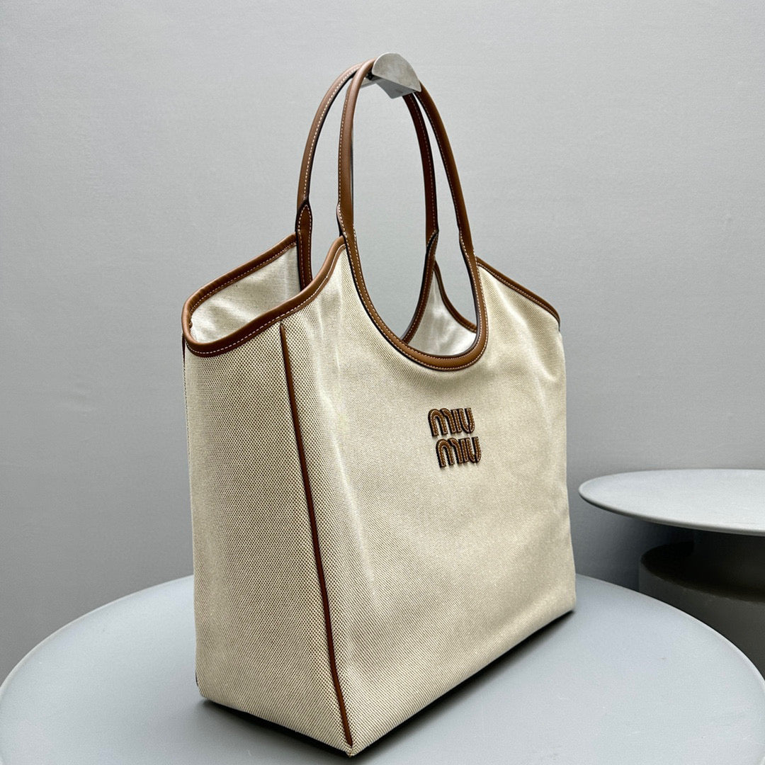Bags- Miu M Ivy Cannete Bag Elegant Everyday Designer Handbag