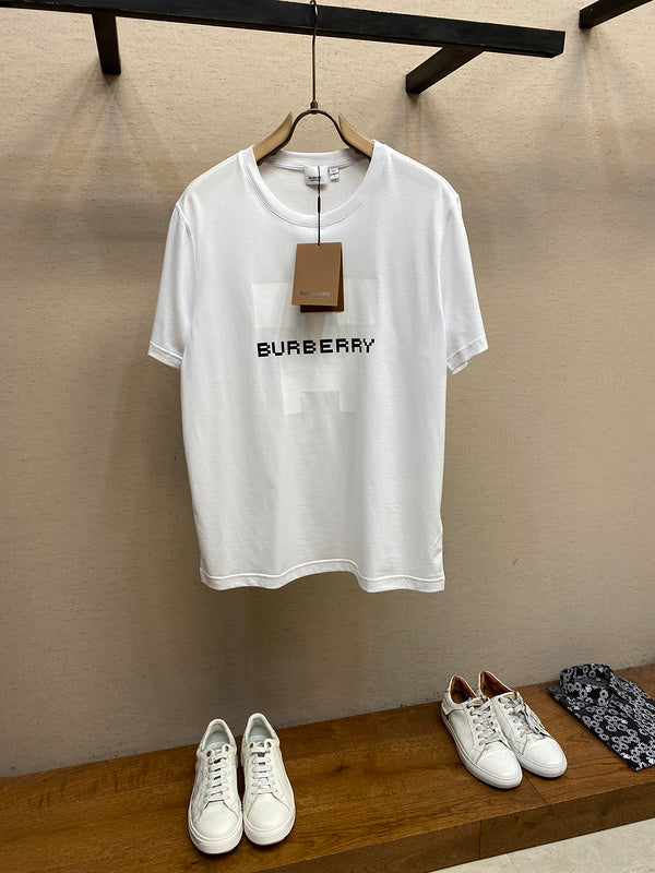 Front view of Burberry luxury piece style No.296
