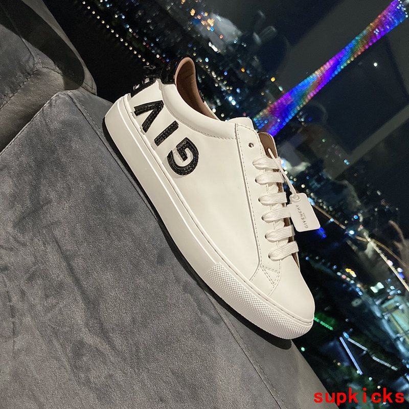 Givenchy shoes Style 075 - top view showing design