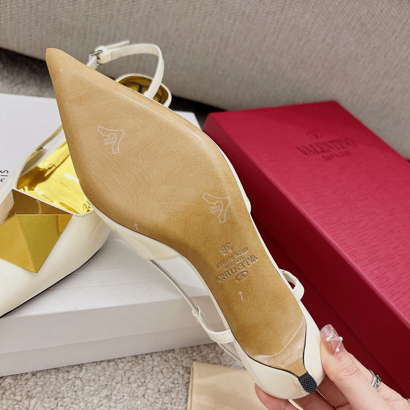 Styling view of Valentino Garavani luxury piece style No.230