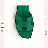 Hermes sandals Style 057 - close-up of bold signature style
