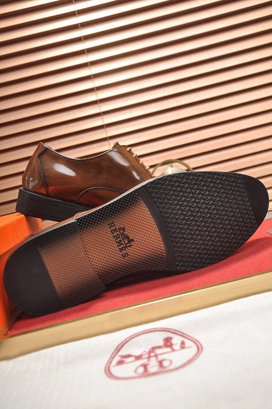 Hermès Chocolate Brown Platform Heels - Toe Detail View