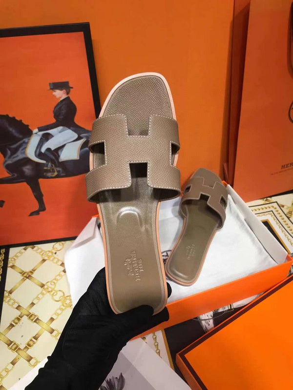 Hermès Grey Crisscross Strap Sandals - Heel Detail View