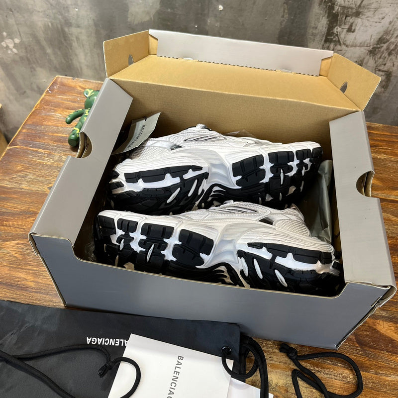 Balenciaga shoes Style 049 - packaging and accessories
