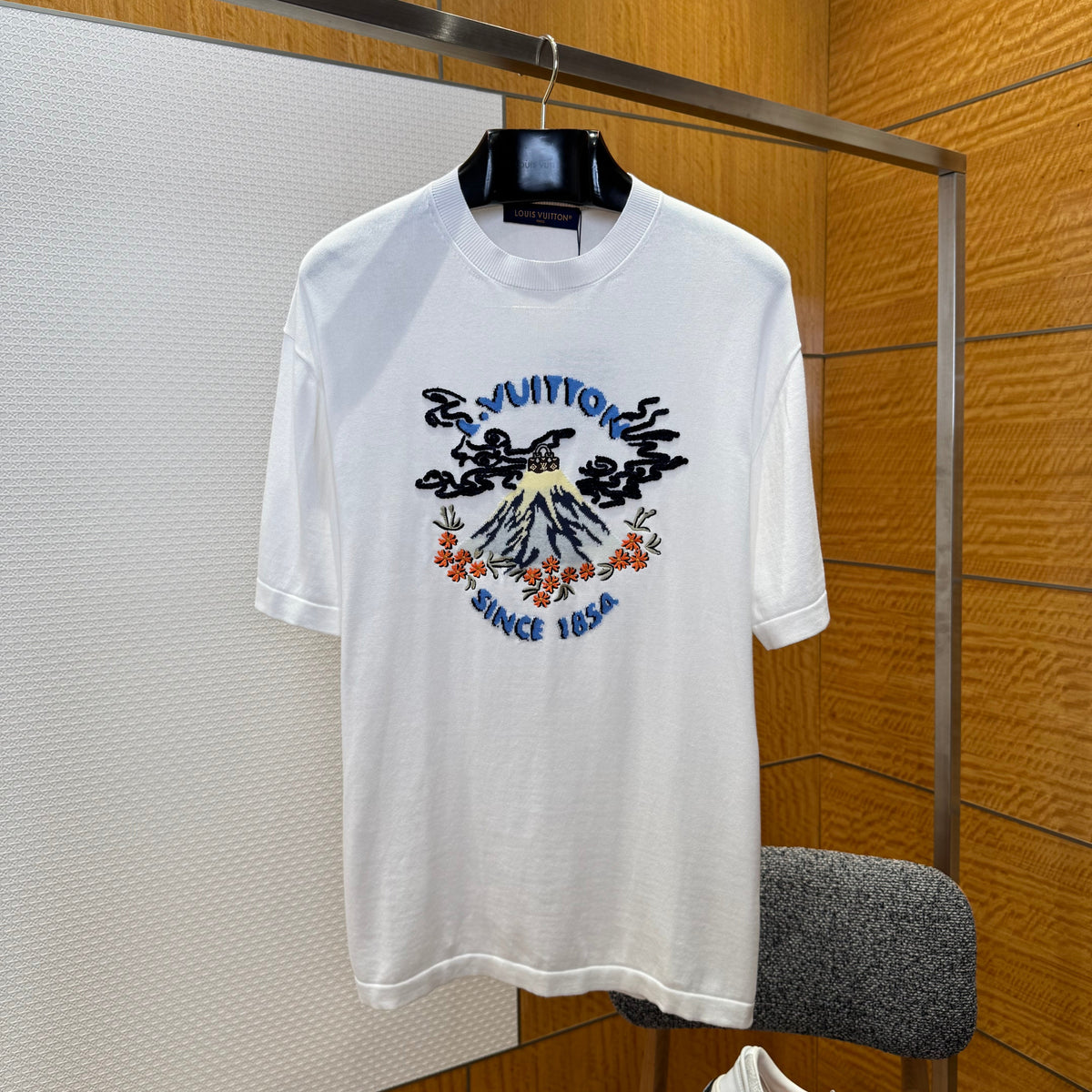 Louis Vuitton T-Shirts- Louis Vuitton Lou T-shirt Casual Everyday Designer Tee