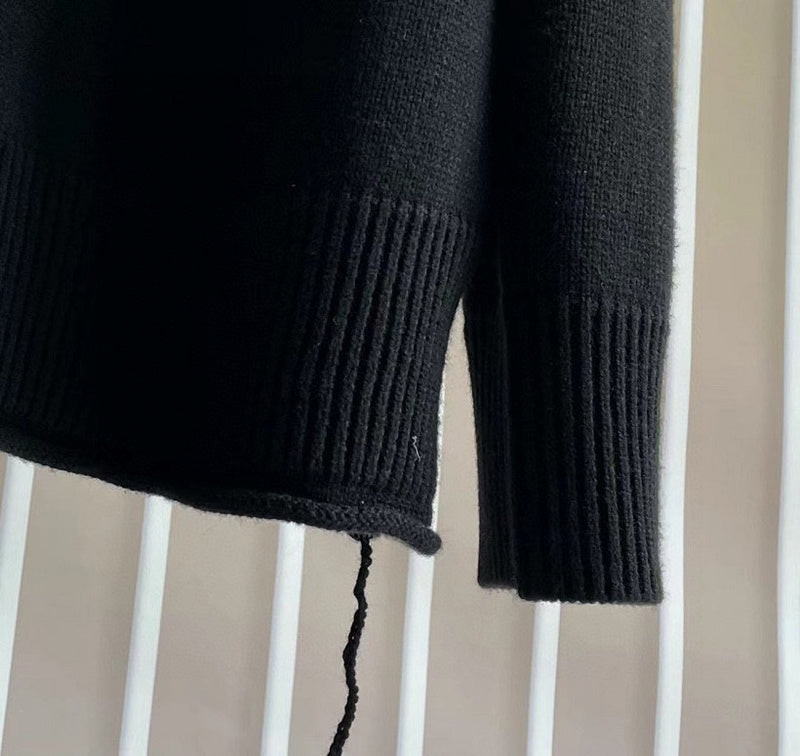 Styling view of Givenchy luxury piece style No.174