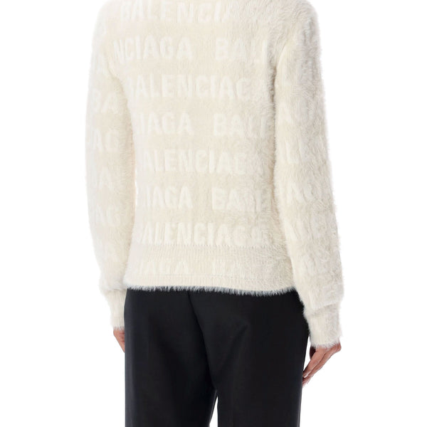 Close-up of Balenciaga jerseys & knitwear hardware and fine stitching