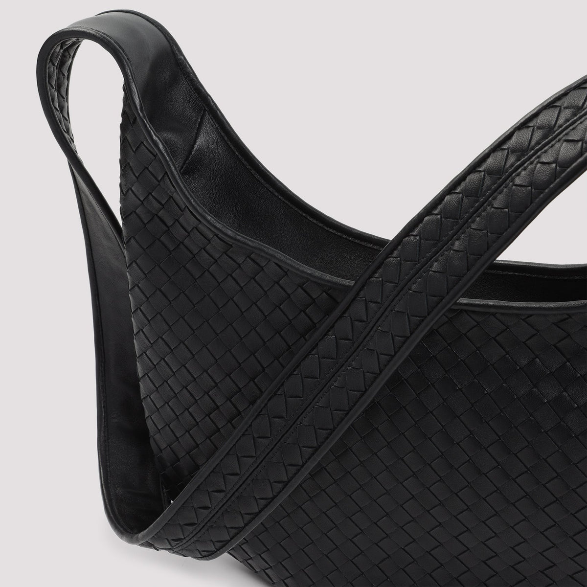 Bottega Veneta Bags? Bottega Veneta Veneto Shoulder Bag Unisex Elegant Everyday Designer Handbag