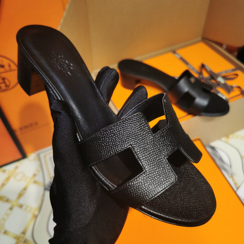 Hermes sandals Style 019 - side profile detail