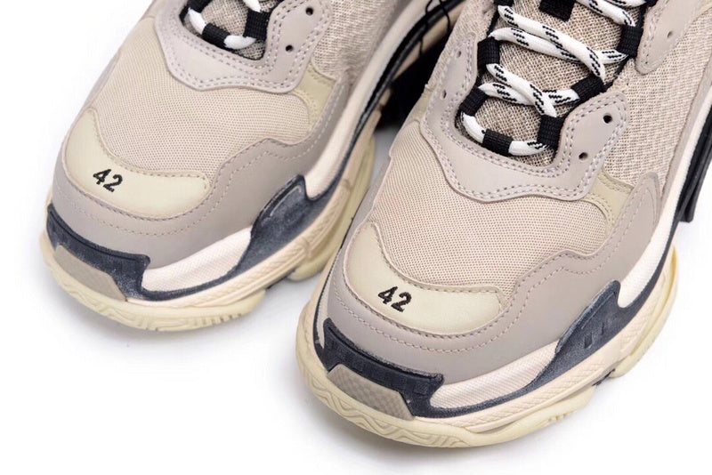 Balenciaga Camel Chunky Platform Sneakers - Heel Detail View