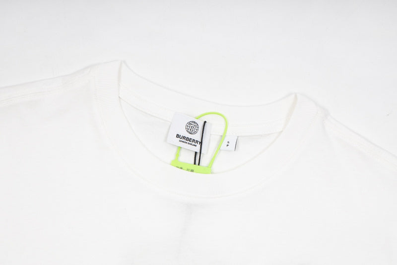 Three-quarter angle view of Burberry luxury piece style No.340
