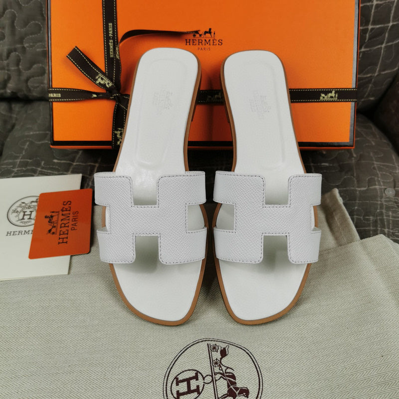 Hermes sandals Style 027 - top view showing design